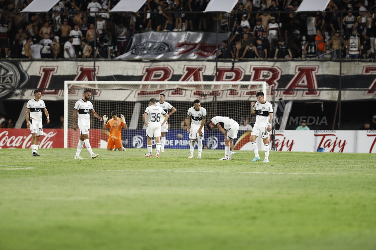 Versus / Olimpia continues to be stuck and frustrated in the Clausura tournament.