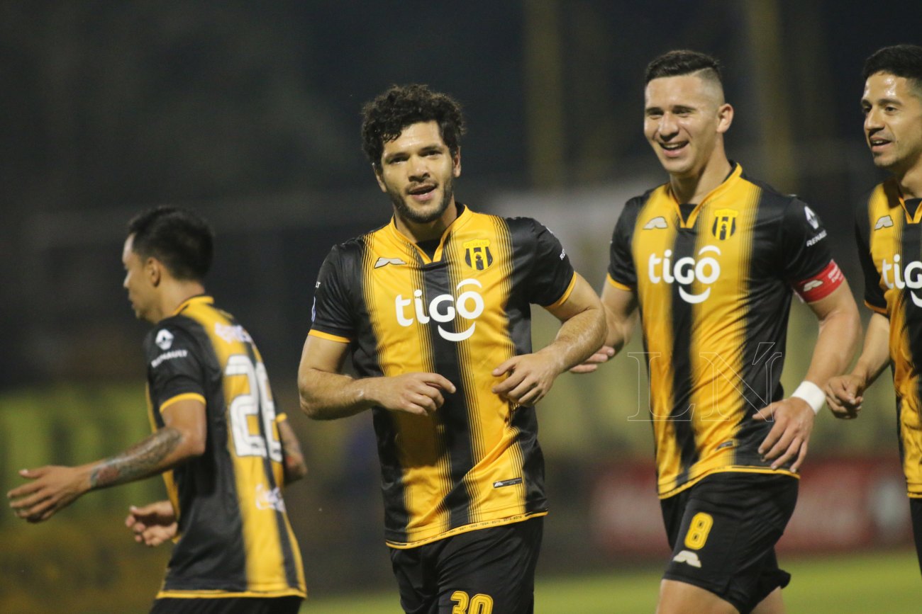 Versus / ¿Guaraní licencia a sus figuras para el duelo ante Olimpia?