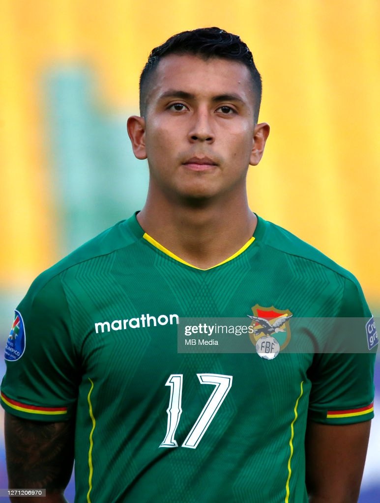 roberto fernandez Versus