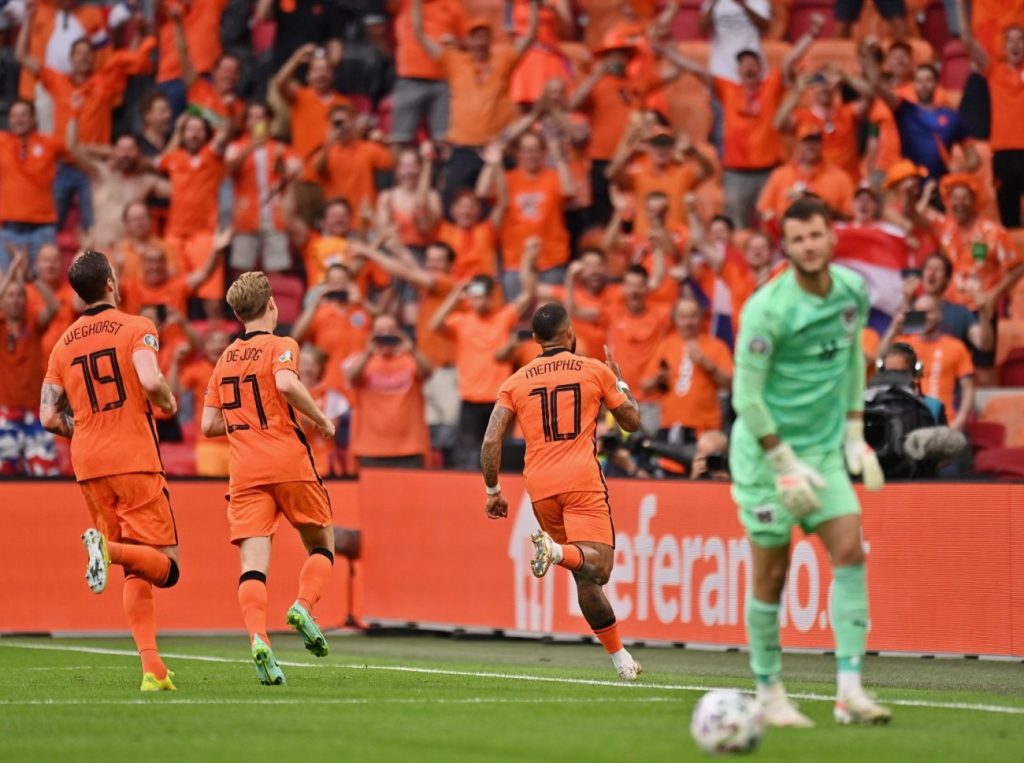 Versus / Países Bajos se clasifica a octavos de final de la Eurocopa