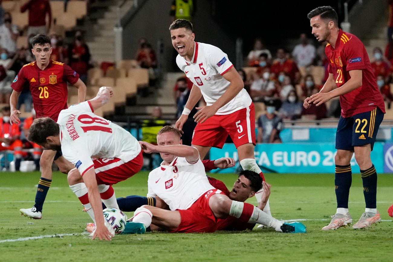 Z Polską w finale play-off po tym, jak Szwecja zdyskwalifikowała Rosję