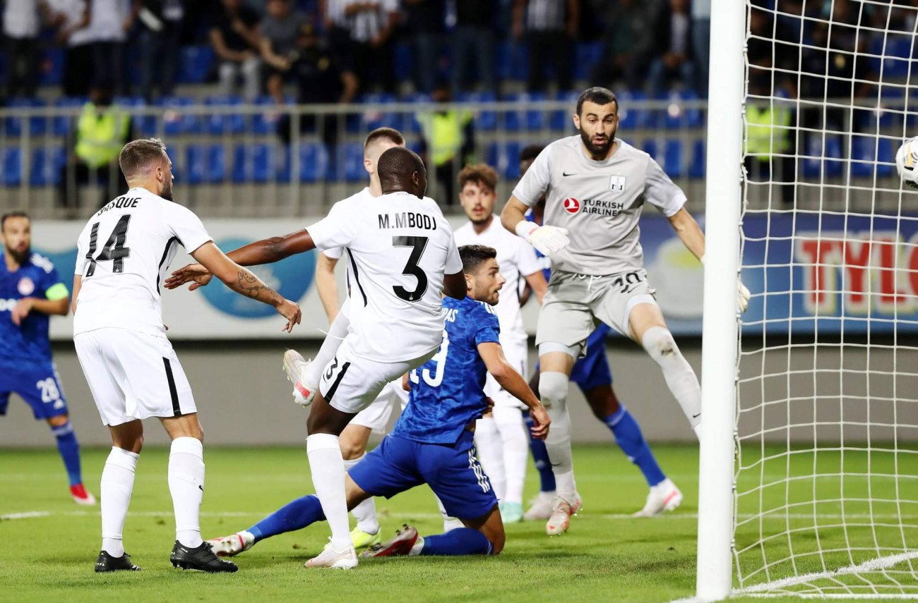 Versus / César Meza Colli and Neftchi Bakú are eliminated from the Champions League