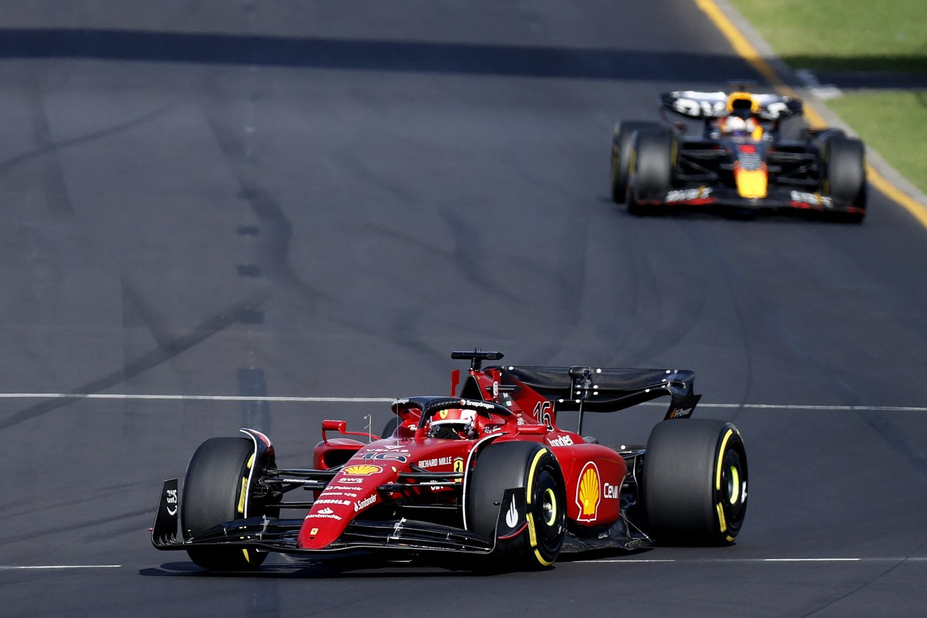 Versus / La Fórmula 1 presenta la primera carrera sprint de la temporada  con muchas novedades
