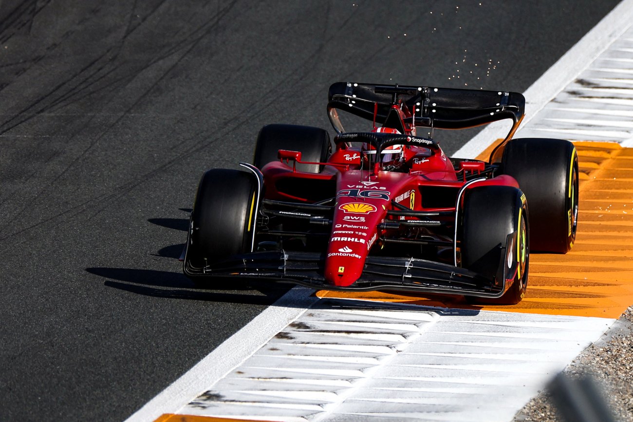 Versus / Ferrari y un doblete en las libres 2 en Zandvoort