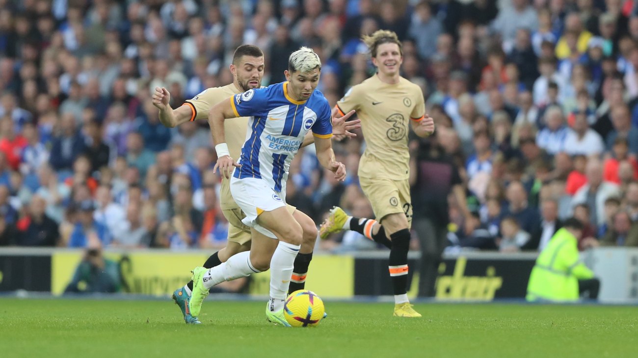 El mensaje del Brighton sobre el debut de Julio Enciso en la Premier League