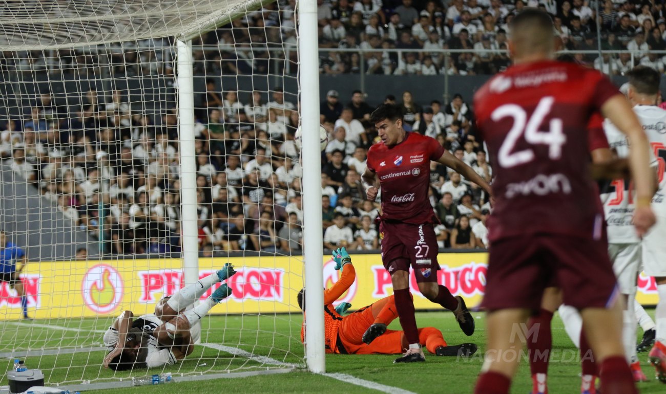 Miguel Jacquet habló del gol que le anularon ante Olimpia y del bajón de Nacional