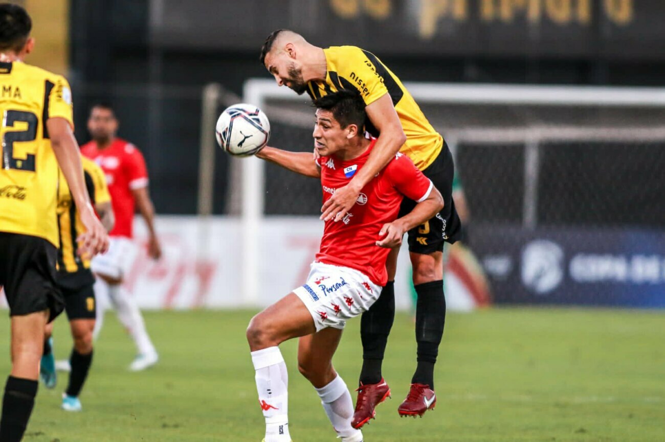 Nacional y Guaraní reanudan la disputa del torneo Clausura